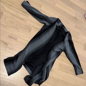 Source Unknown Black and Gray Long Cardigan